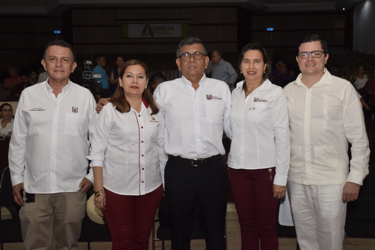 El jefe de Bienestar, Ángel Miller Roa; la asistente de rectoría, Sandra Cuellar; el rector (e) de la Universidad Surcolombiana, Pablo Emilio  Bahamón; la vicerrectora académica, Norma Constanza Guarnizo y  el jefe de Talento Humano, Camilo Núñez.